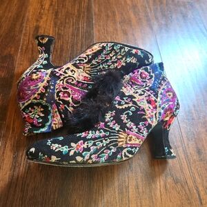 Baci Daisy Tapestry Victorian Fur Vamp Boho 8.5M
